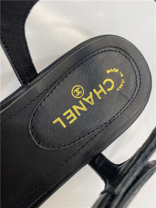 Ch**el flat sandals