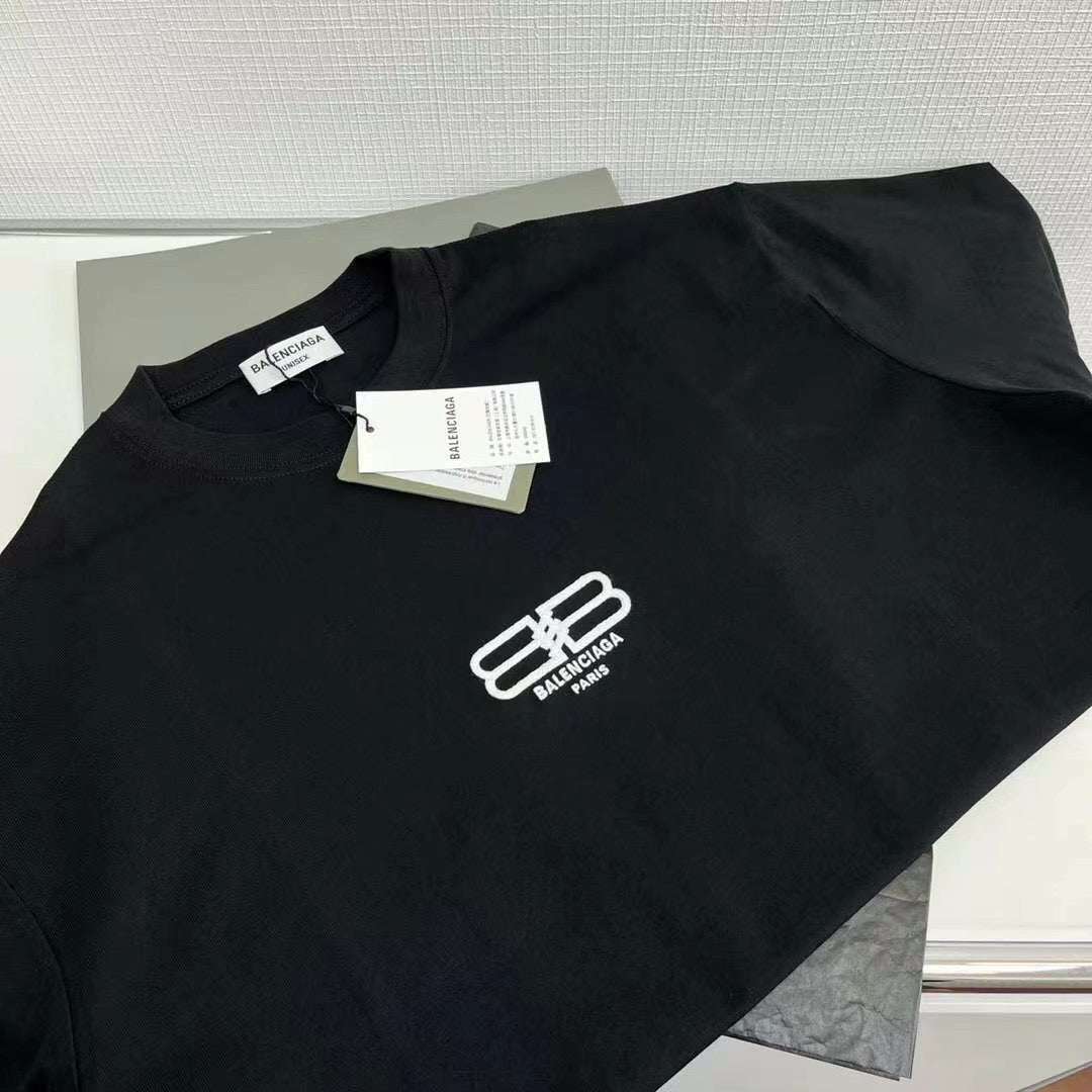 Ba1en*iaga T-shirt
