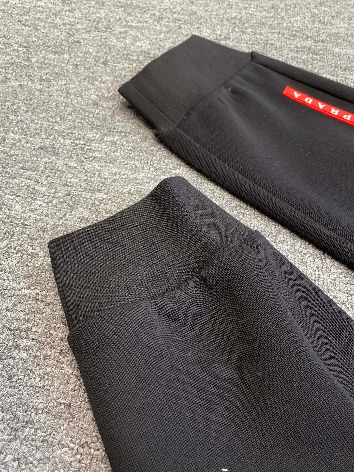 Pra*a Sweatpants