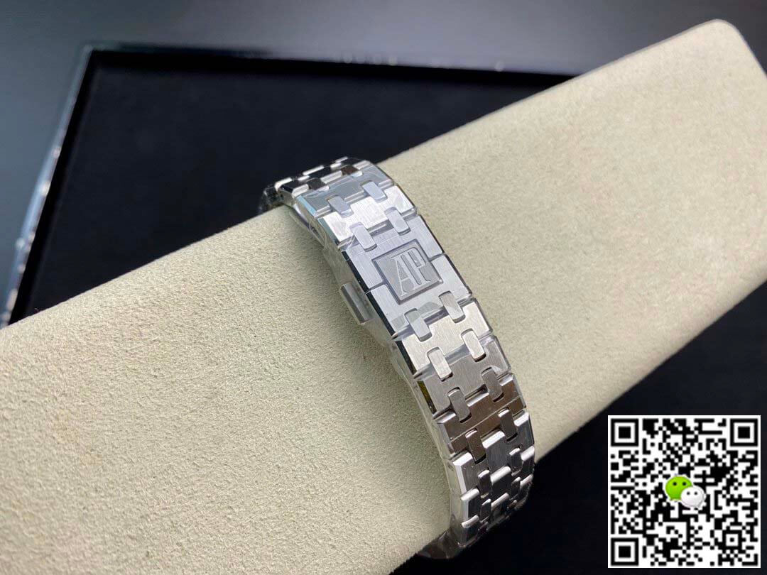 Replica Audemars P1g*et Royal Oak 15450ST.OO.1256ST.01 1:1 Best Edition JF Factory Silver Dial