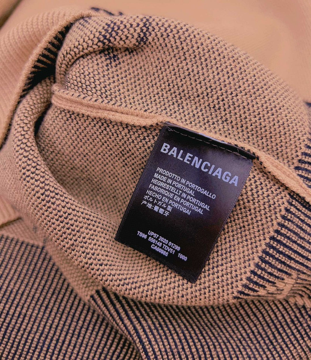 Ba1en*iaga Sweater
