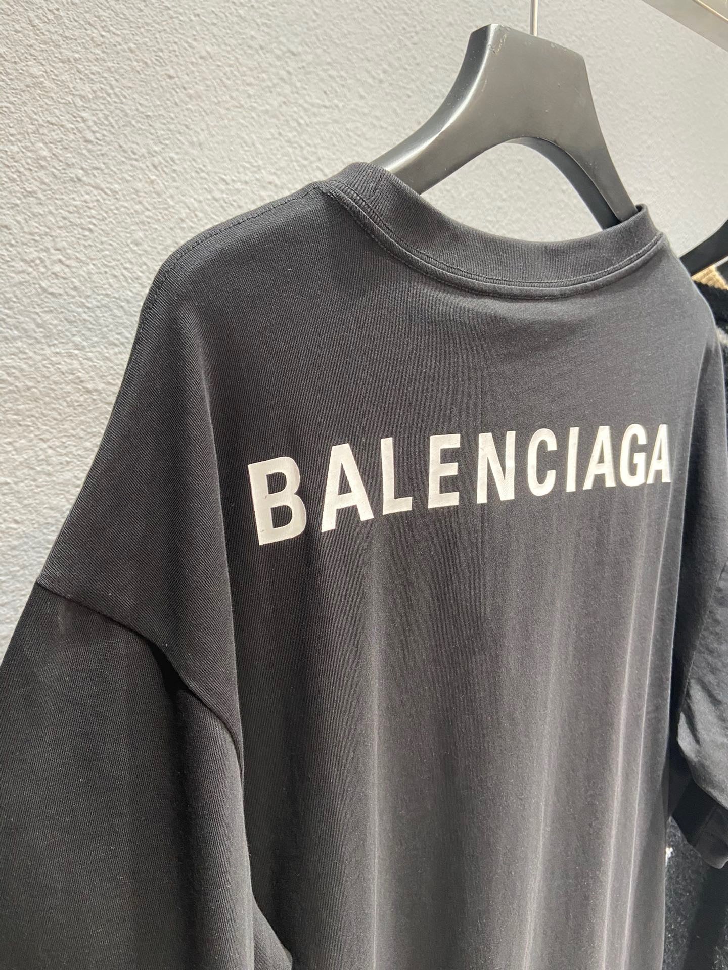 Ba1en*iaga T-shirt