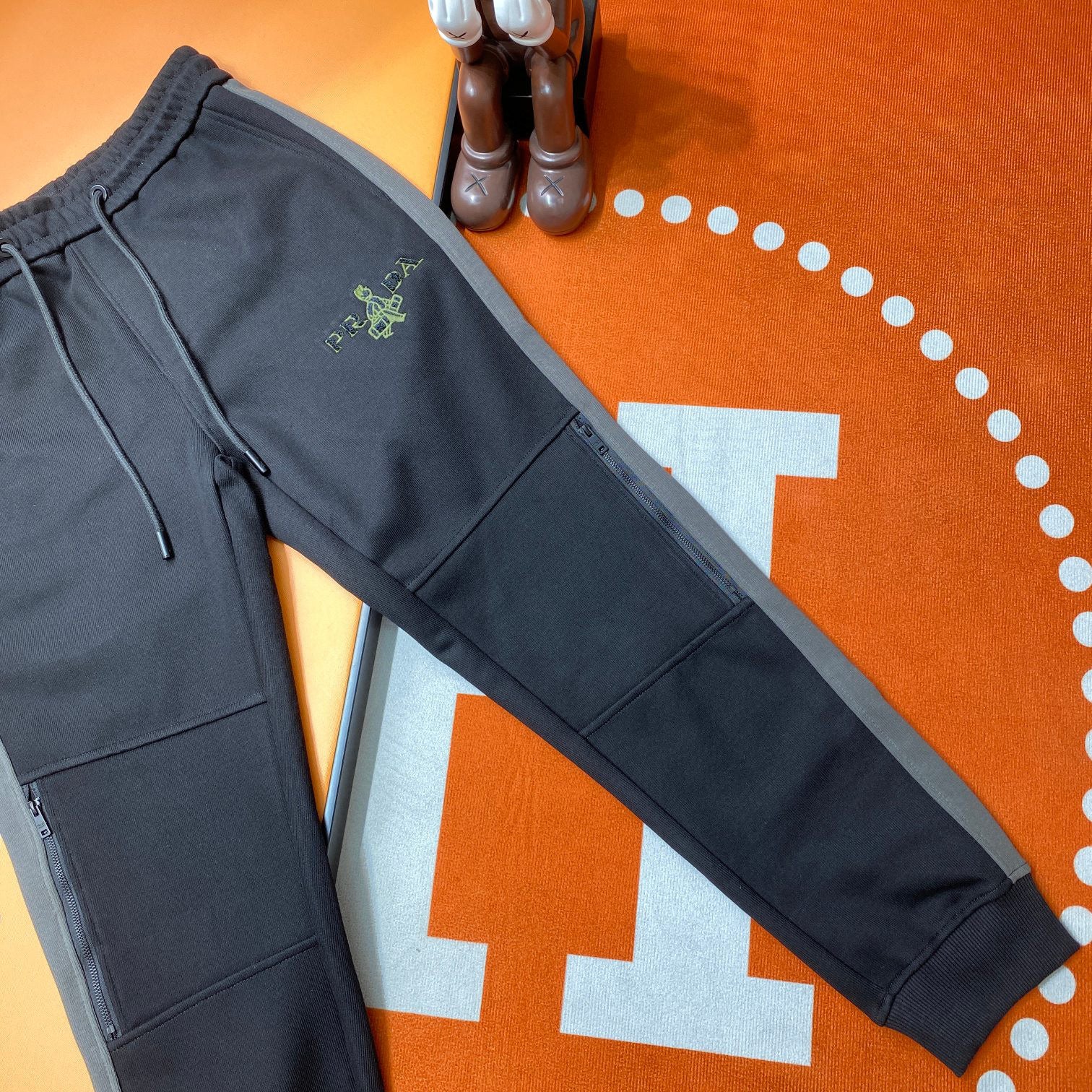 Pra*a Sweatpants