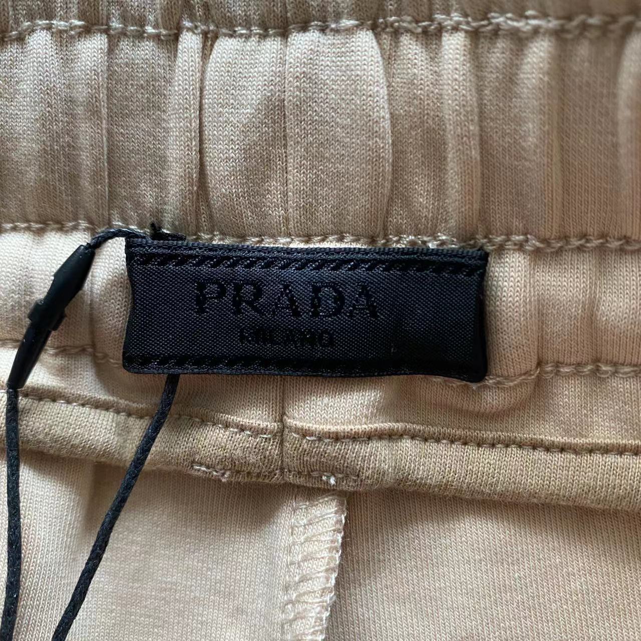 Pra*a Shorts