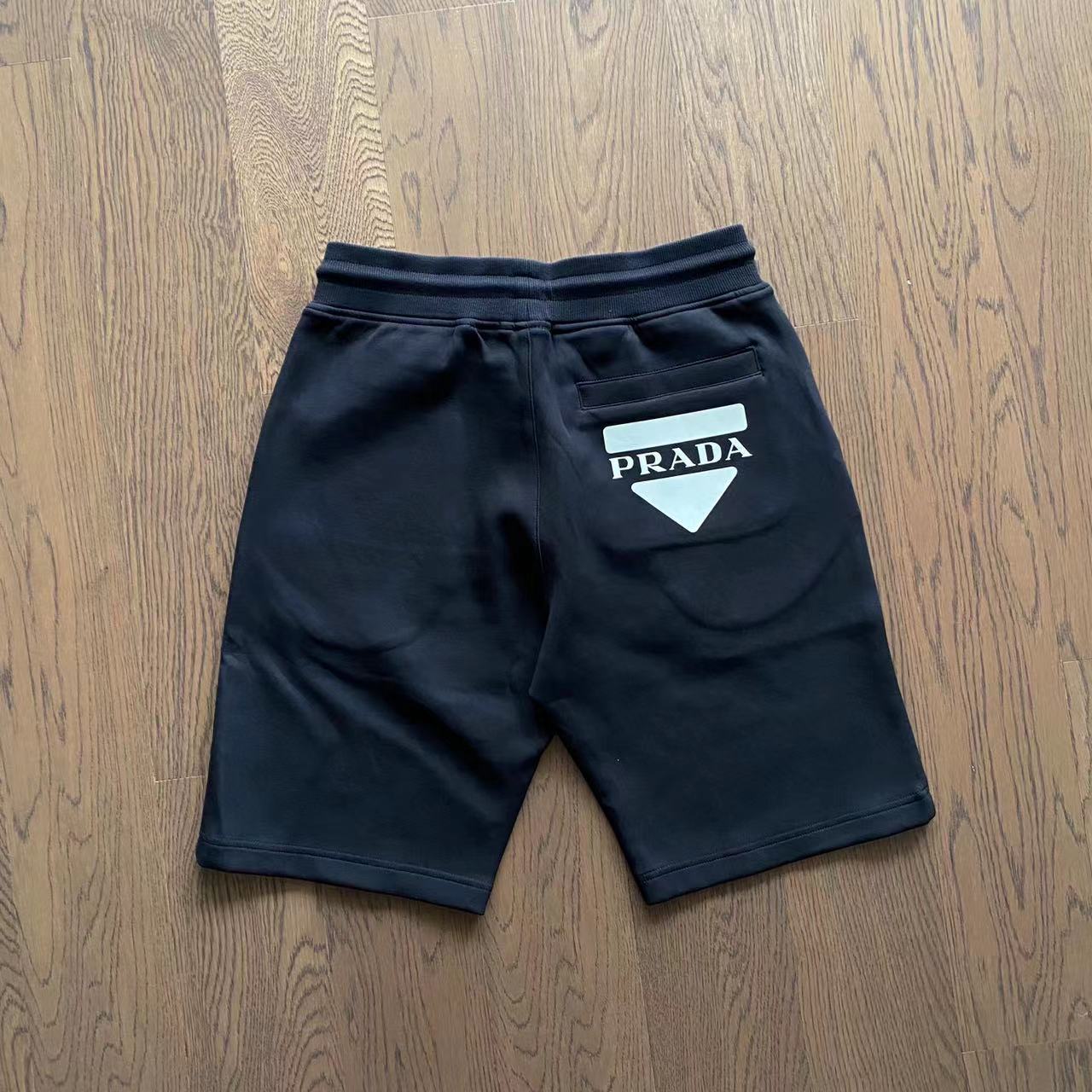 Pra*a Shorts