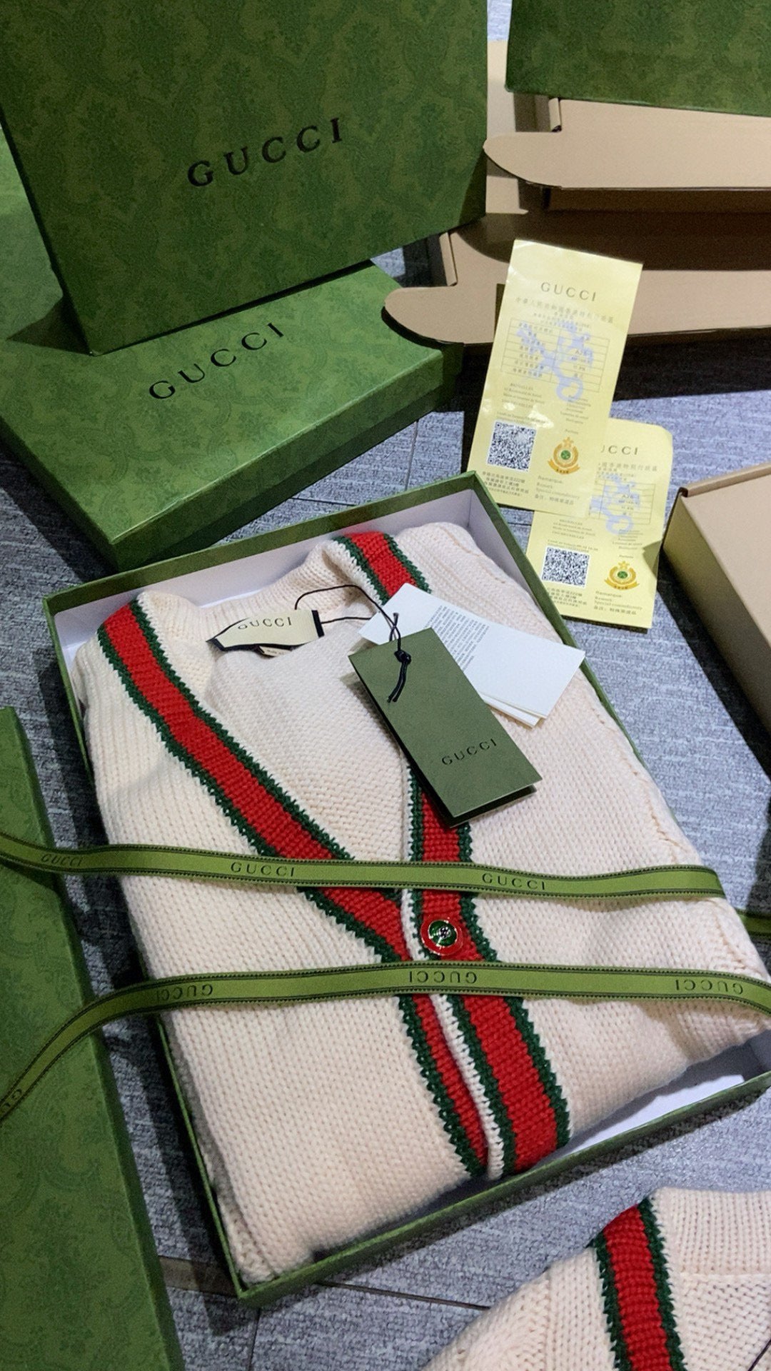 Gvc*1 Cardigan