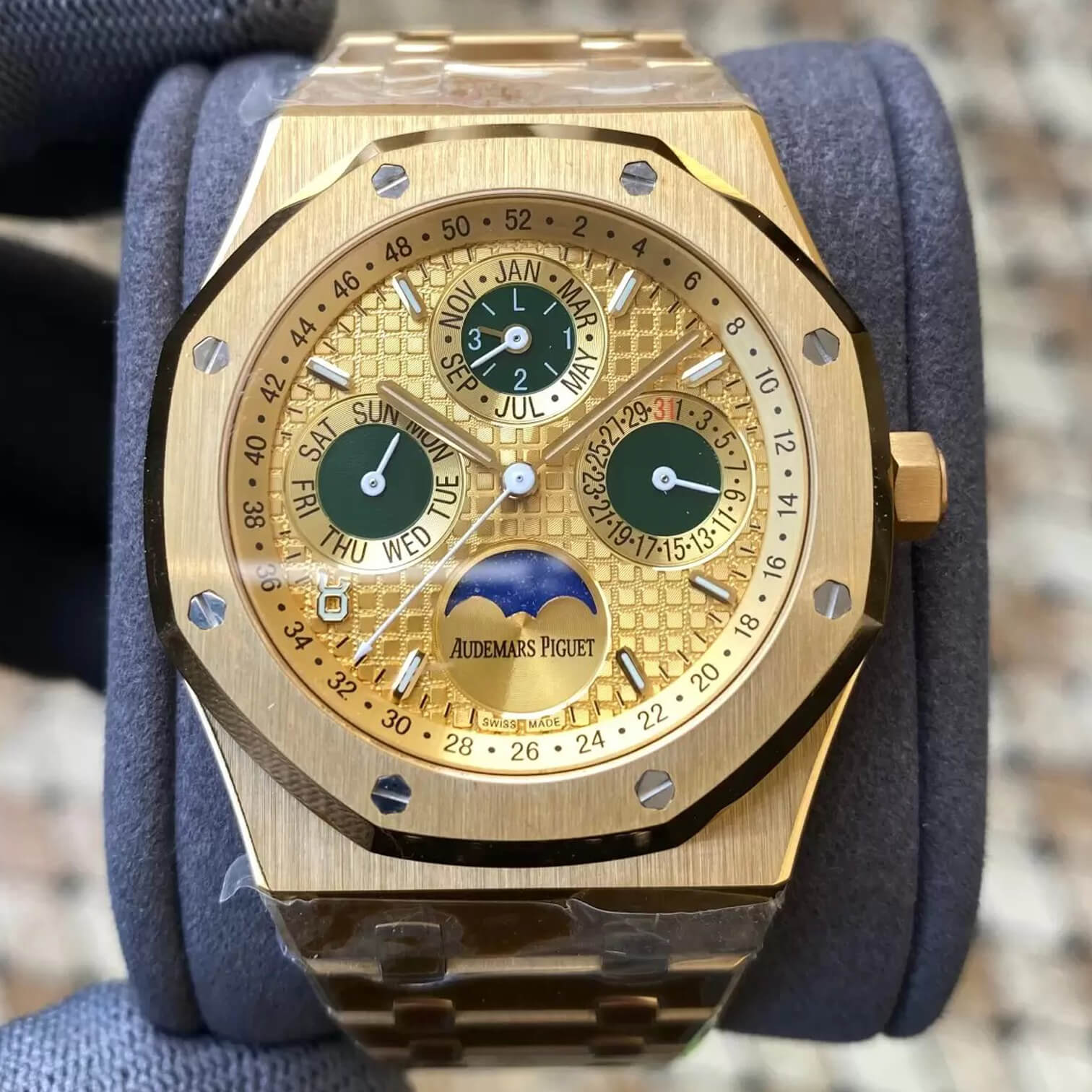 Replica Audemars P1g*et Royal Oak 26607BA.OO.1220BA.01 1:1 Best Edition APS Factory Yellow Gold