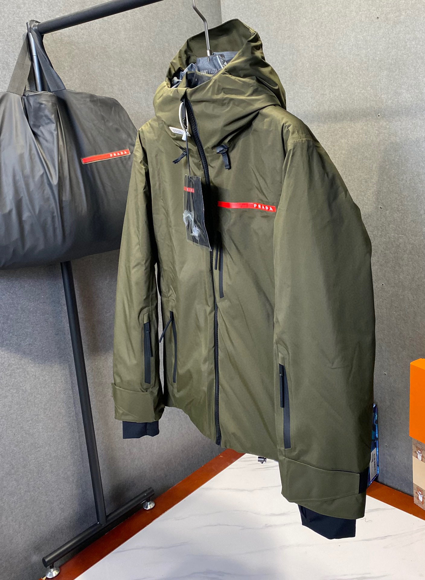 Pra*a Jacket