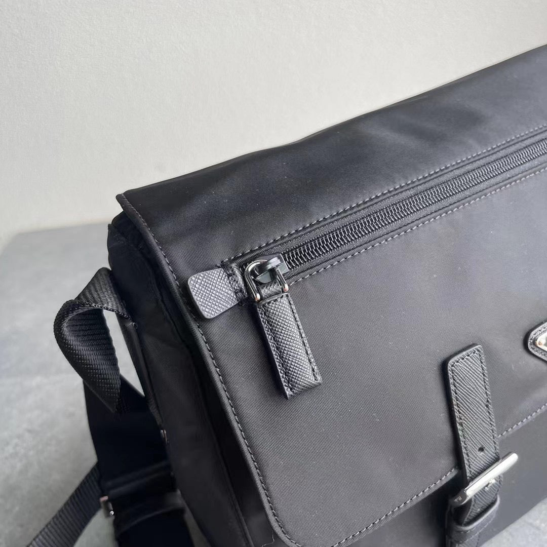 Pra*a Bag Dupe