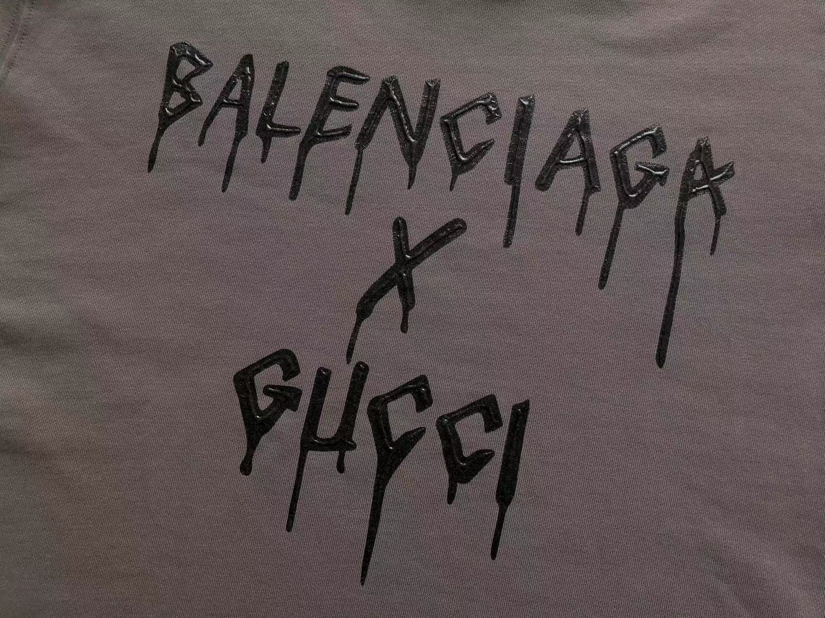Gvc*1 x Ba1en*iaga Sweatshirt