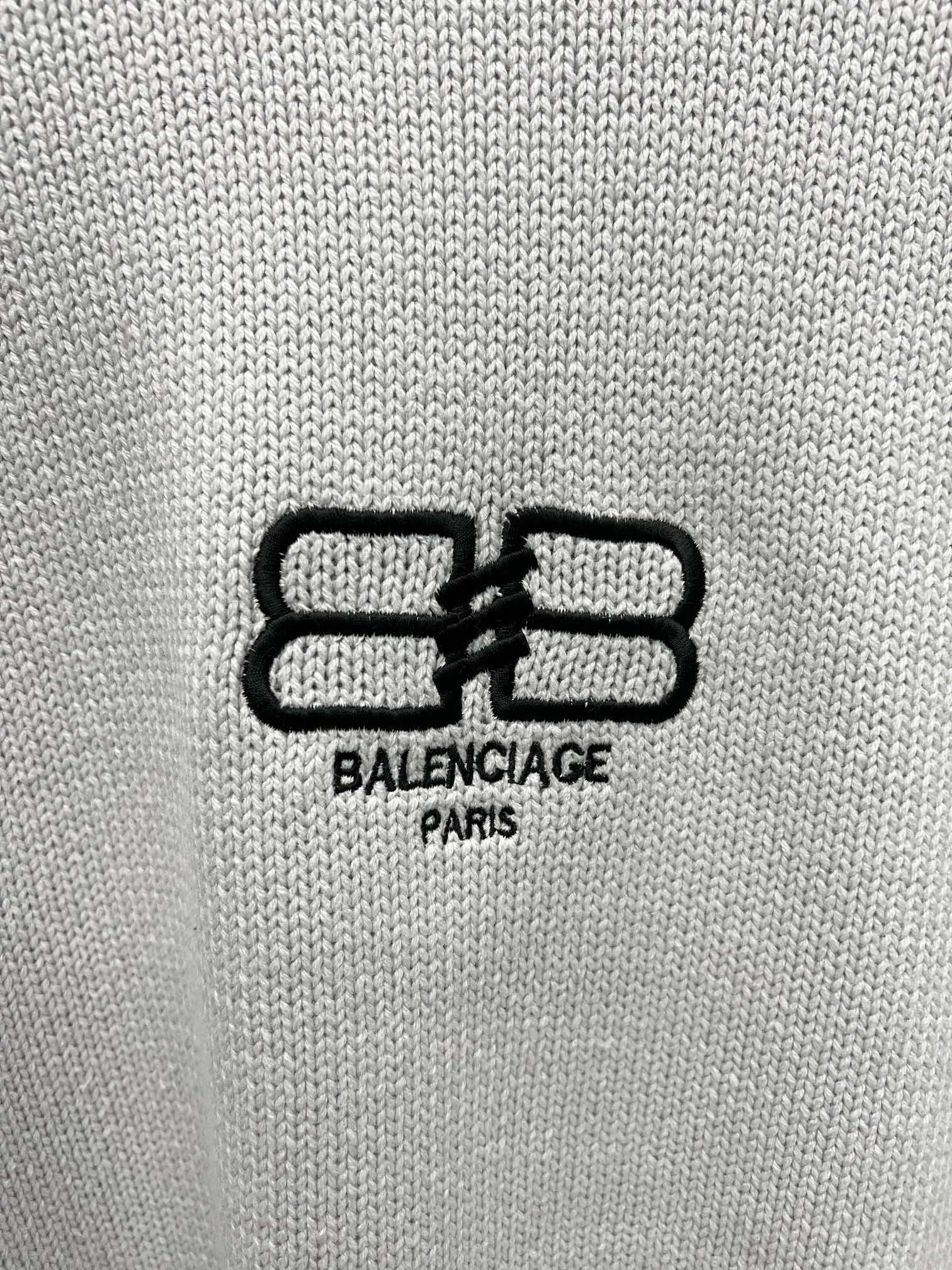 Ba1en*iaga Sweater