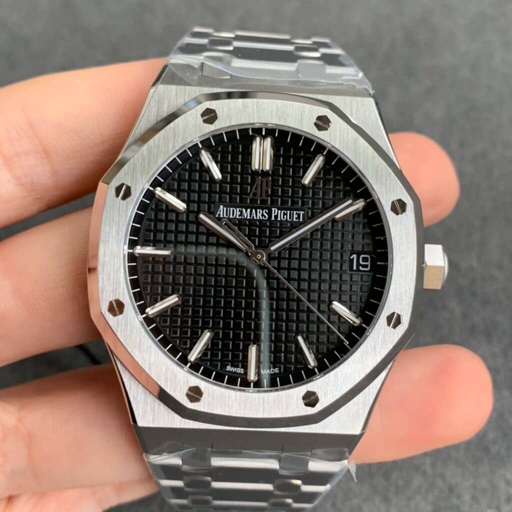 Replica Audemars P1g*et Royal Oak 15500ST.OO.1220ST.03 1:1 Best Edition ZF Factory Black Dial