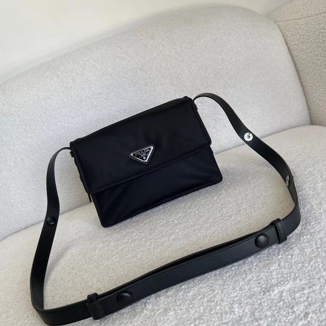 Pra*a Bag Dupe