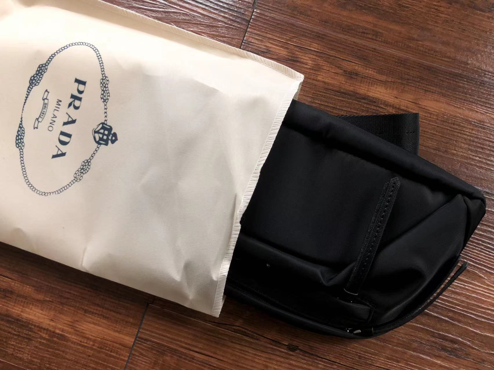 Pra*a Bag Dupe Bag(ColaReps)