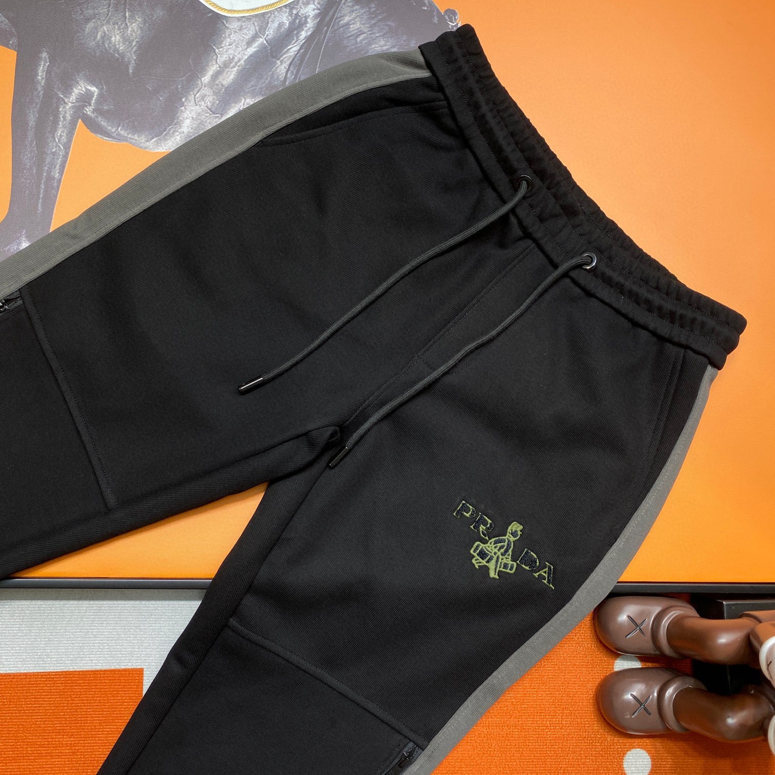Pra*a Sweatpants