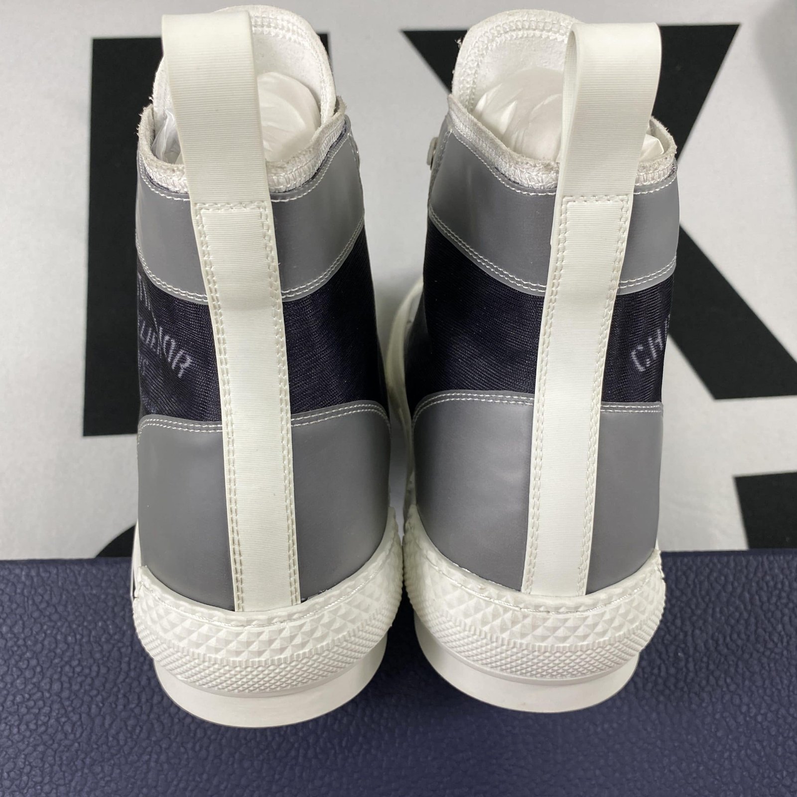 D10r B23 High Top Sneaker 16