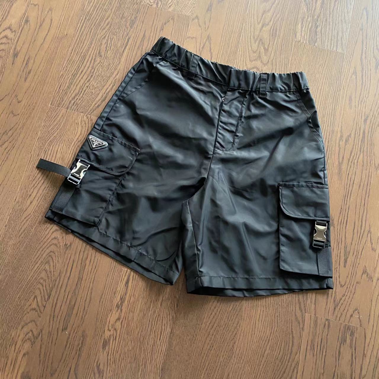 Pra*a Shorts