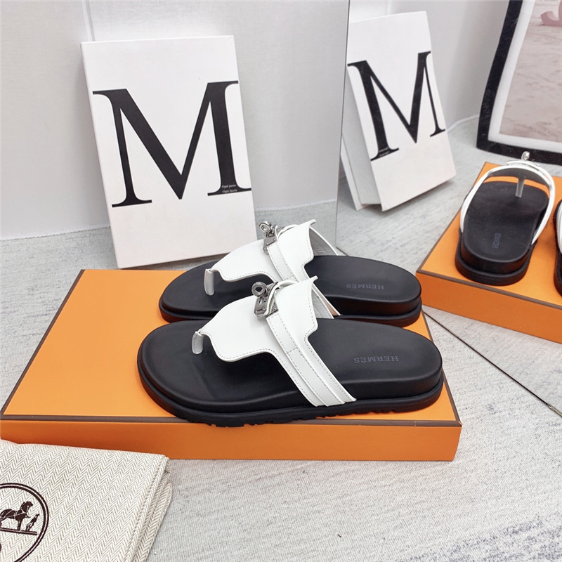 H**me5 couple shoes