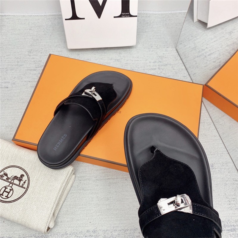 H**me5 couple shoes
