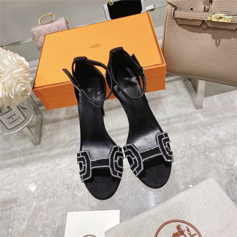 H**me5 heel sandals