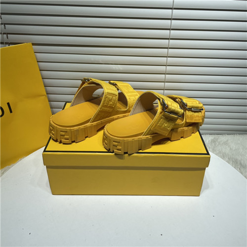 F**di ff logo sandals