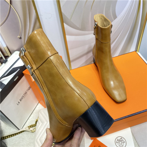 H**me5 stud ankle boots