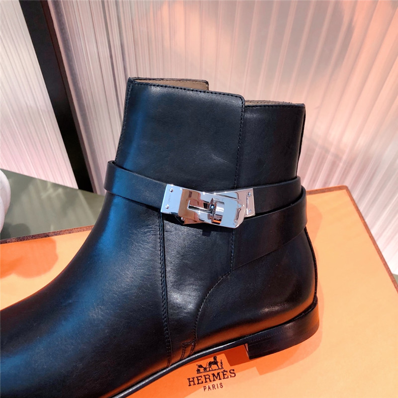 H**me5 kelly buckle ankle boots