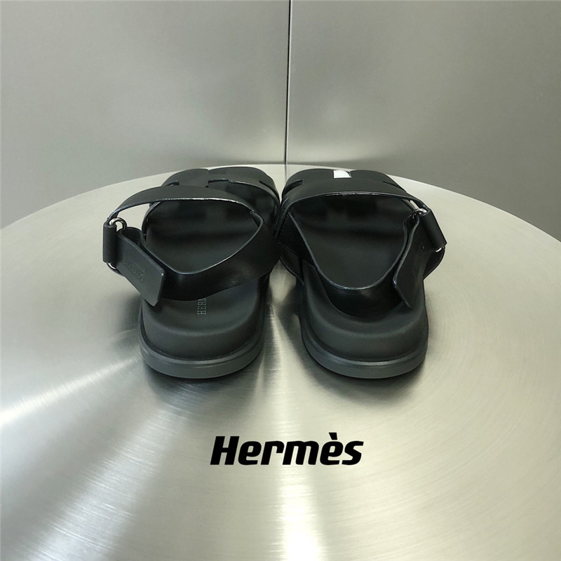 H**me5 GENIUS second uncle sandals