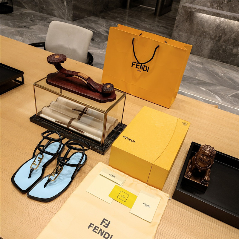 F**di flat beach sandals