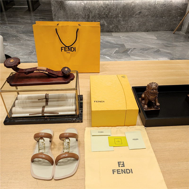 F**di flat beach sandals