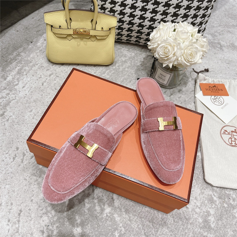 H**me5 H buckle classic slippers
