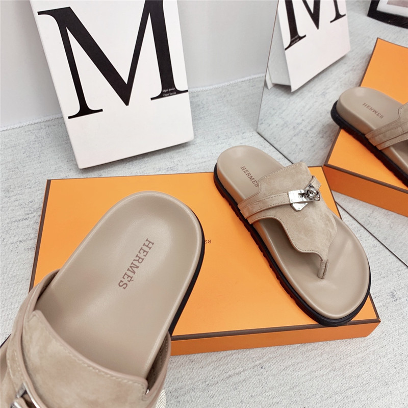 H**me5 couple shoes