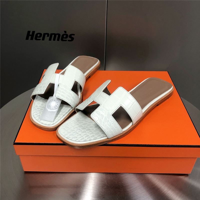 H**me5 oran crocodile slippers
