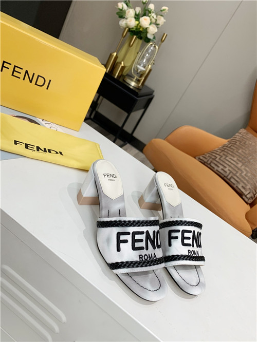 F**di logo sandals