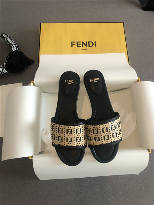 F**di slippers sandals