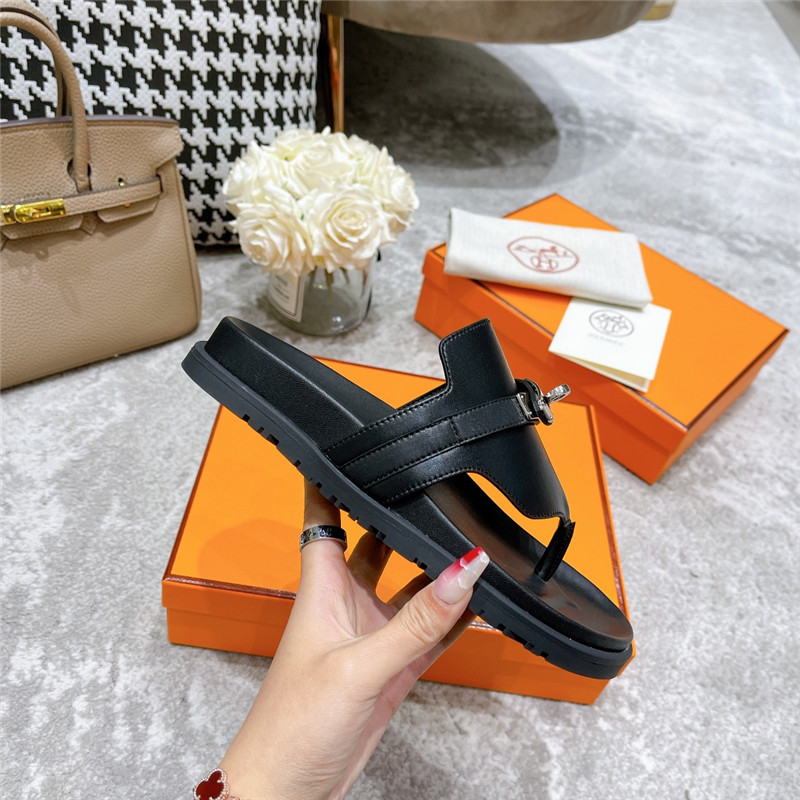 H**me5 kelly buckle slippers