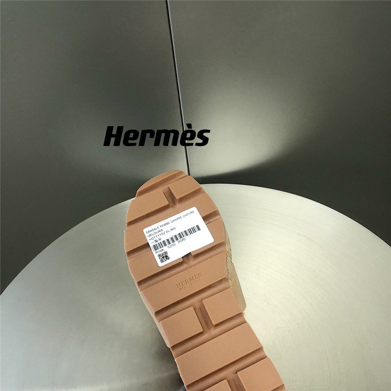 H**me5 Platform Slippers