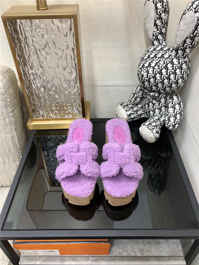 H**me5 Teddy Fur Slippers