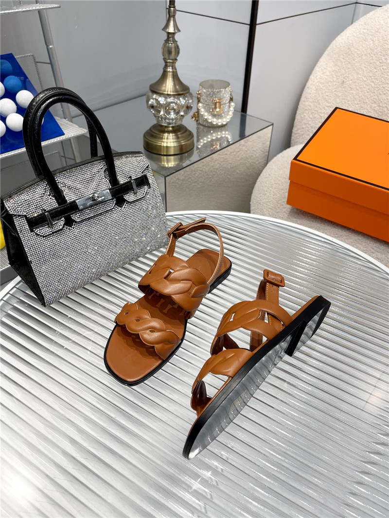 H**me5 pig nose sandals