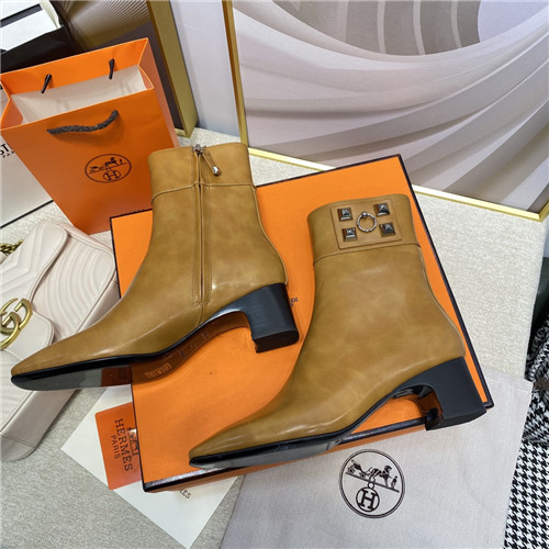 H**me5 stud ankle boots
