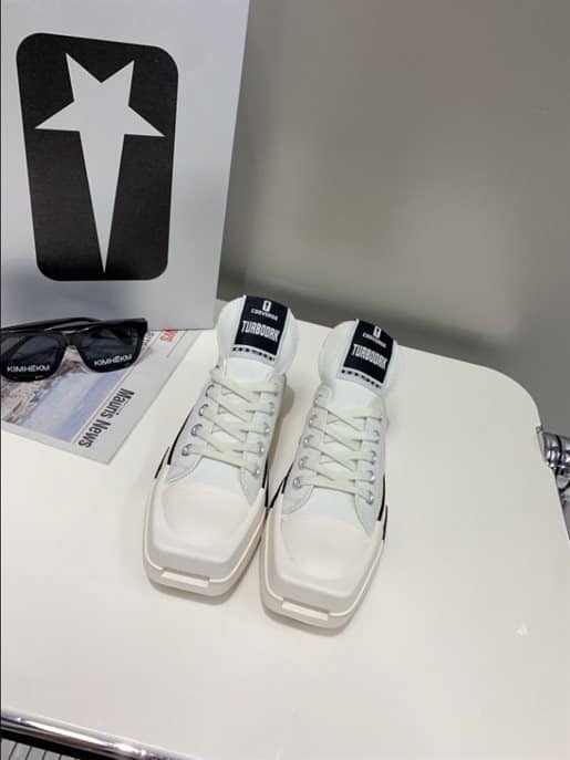 Rick Owens Low-top Sneakers   RS013
