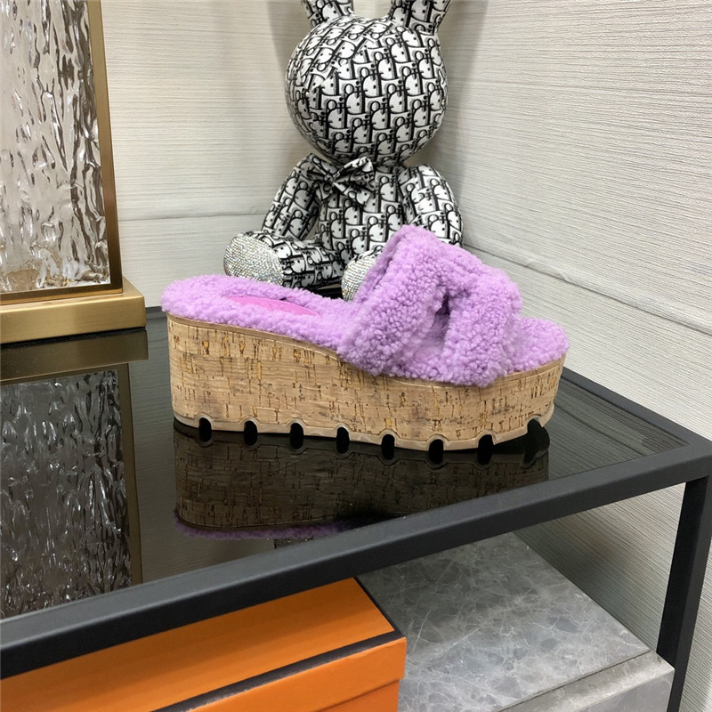 H**me5 Teddy Fur Slippers