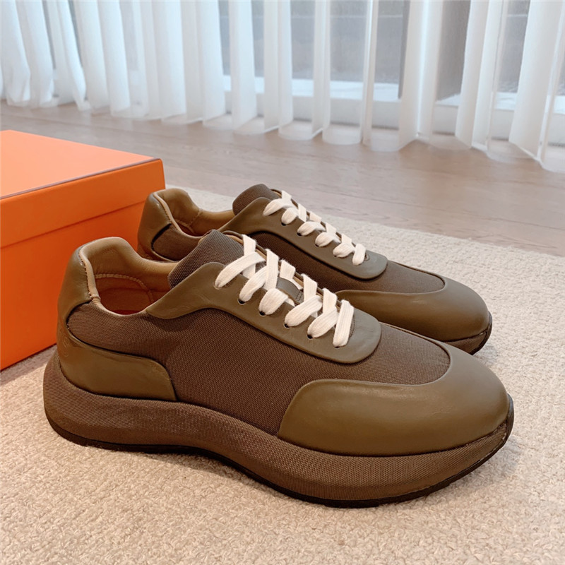 H**me5 classic look-alike British retro white shoes
