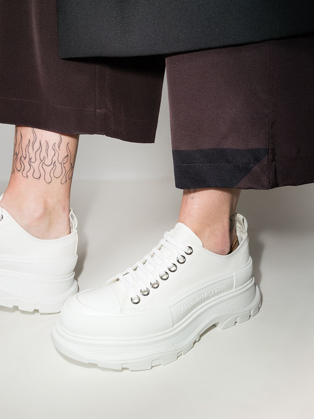 A1exa*der Mcqv*en Dupes round-toe cotton sneakers