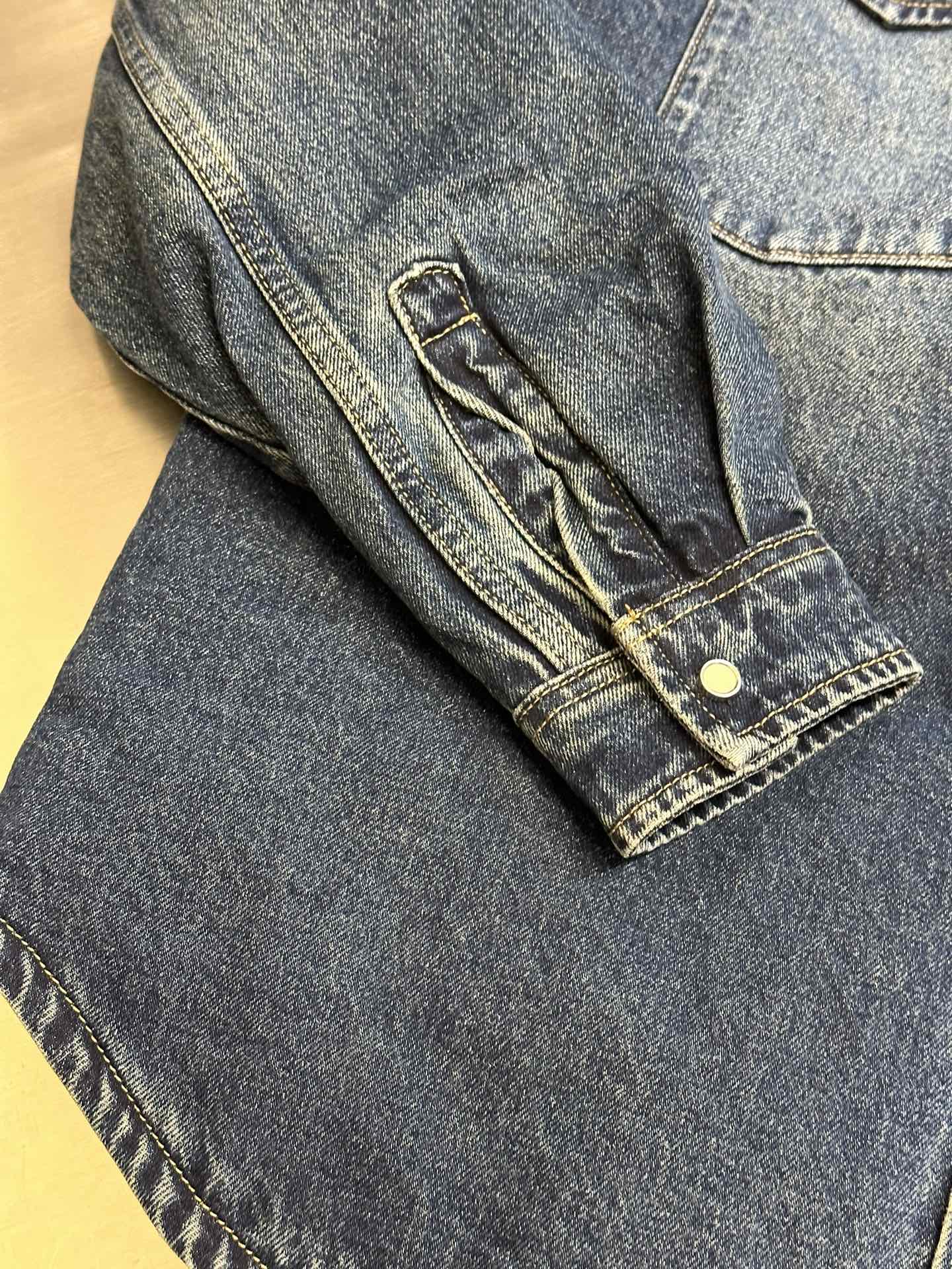 Pra*a Jacket