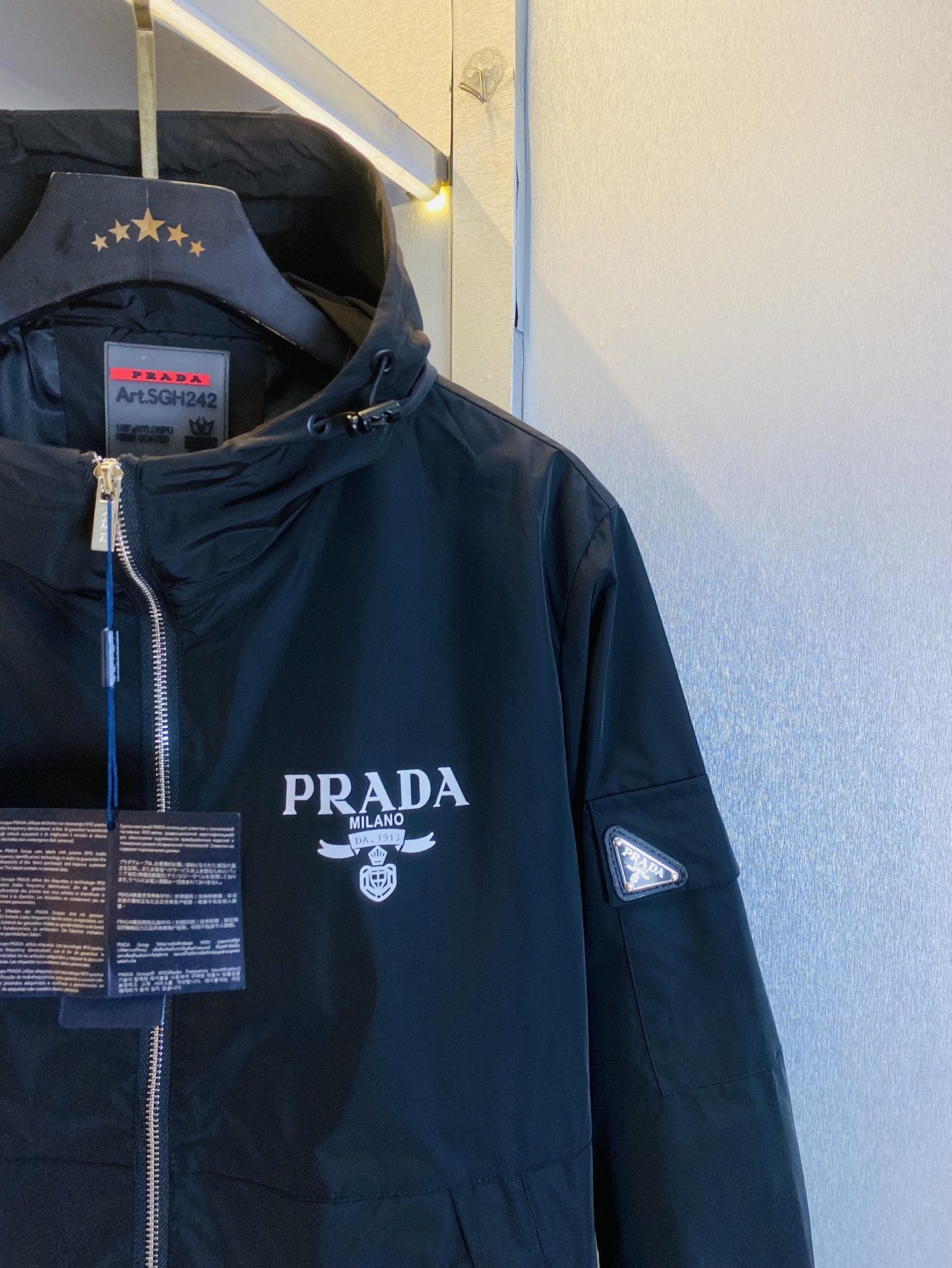 Pra*a Jacket