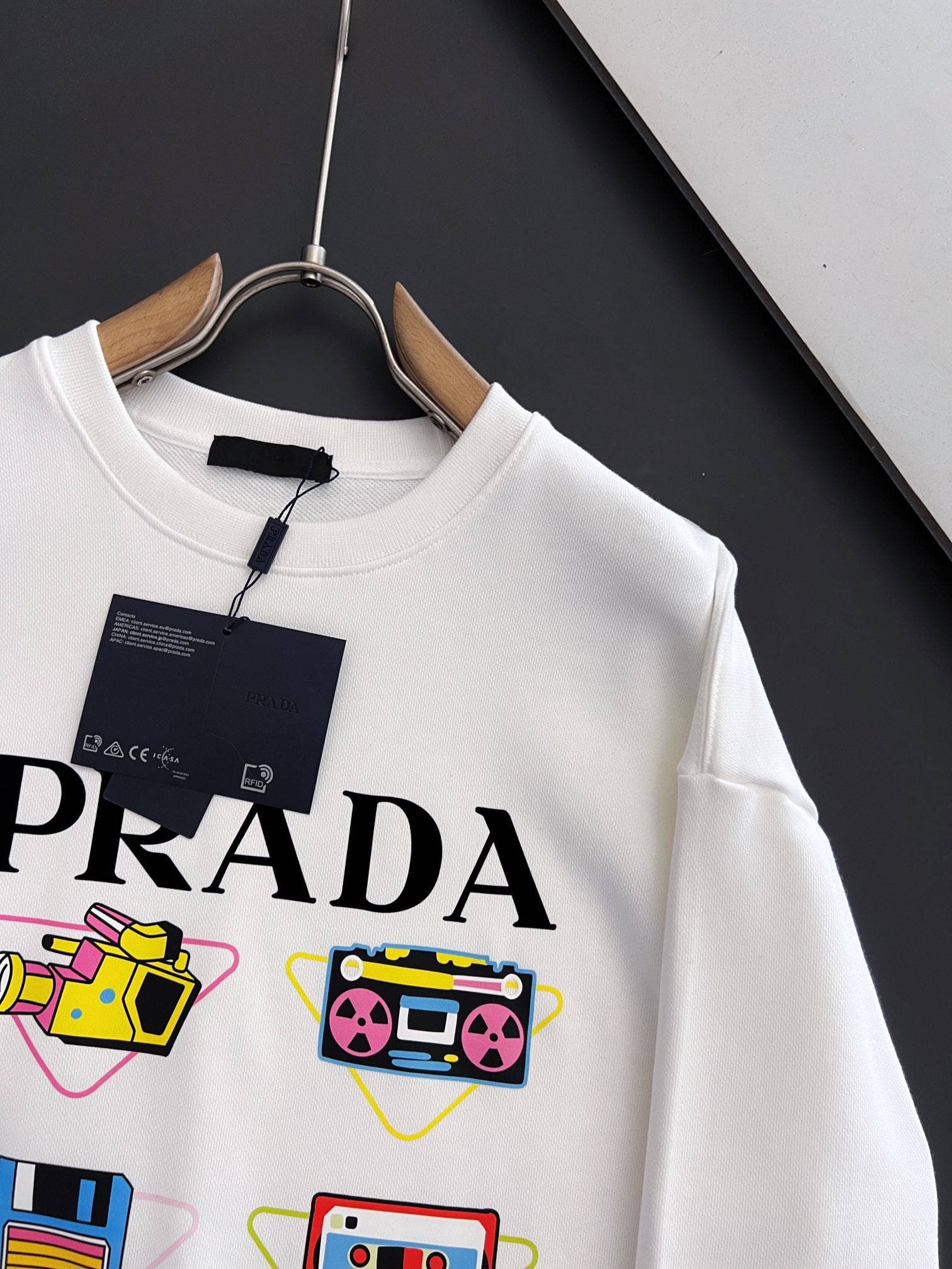 Pra*a Hoodie