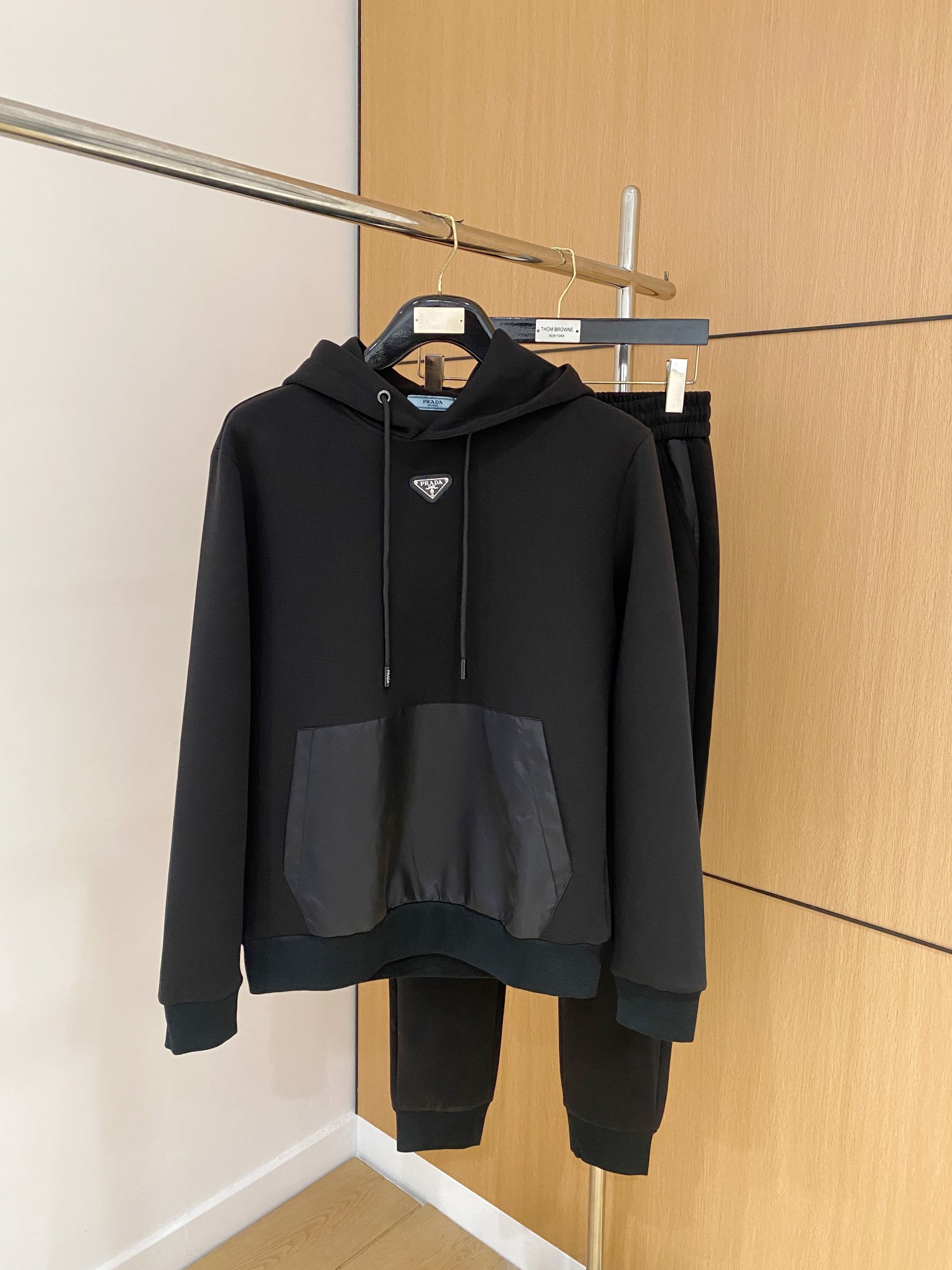 Pra*a Hoodie
