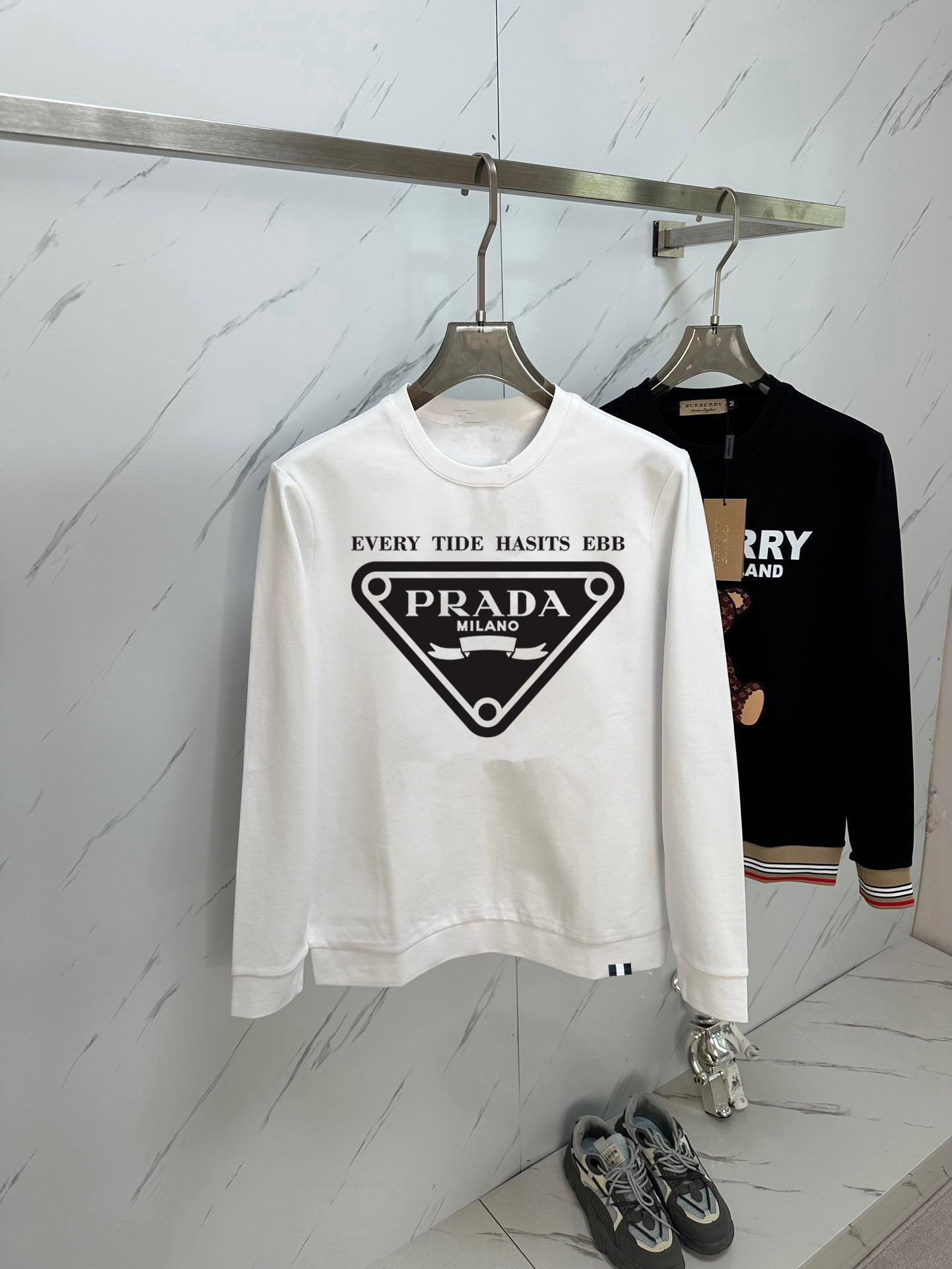 Pra*a Hoodie