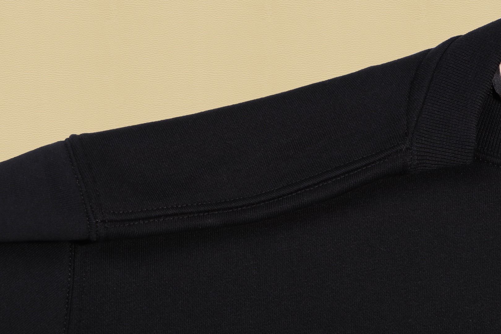 Pra*a Hoodie